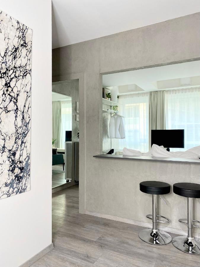 The Suite โคโลญ ภายนอก รูปภาพ